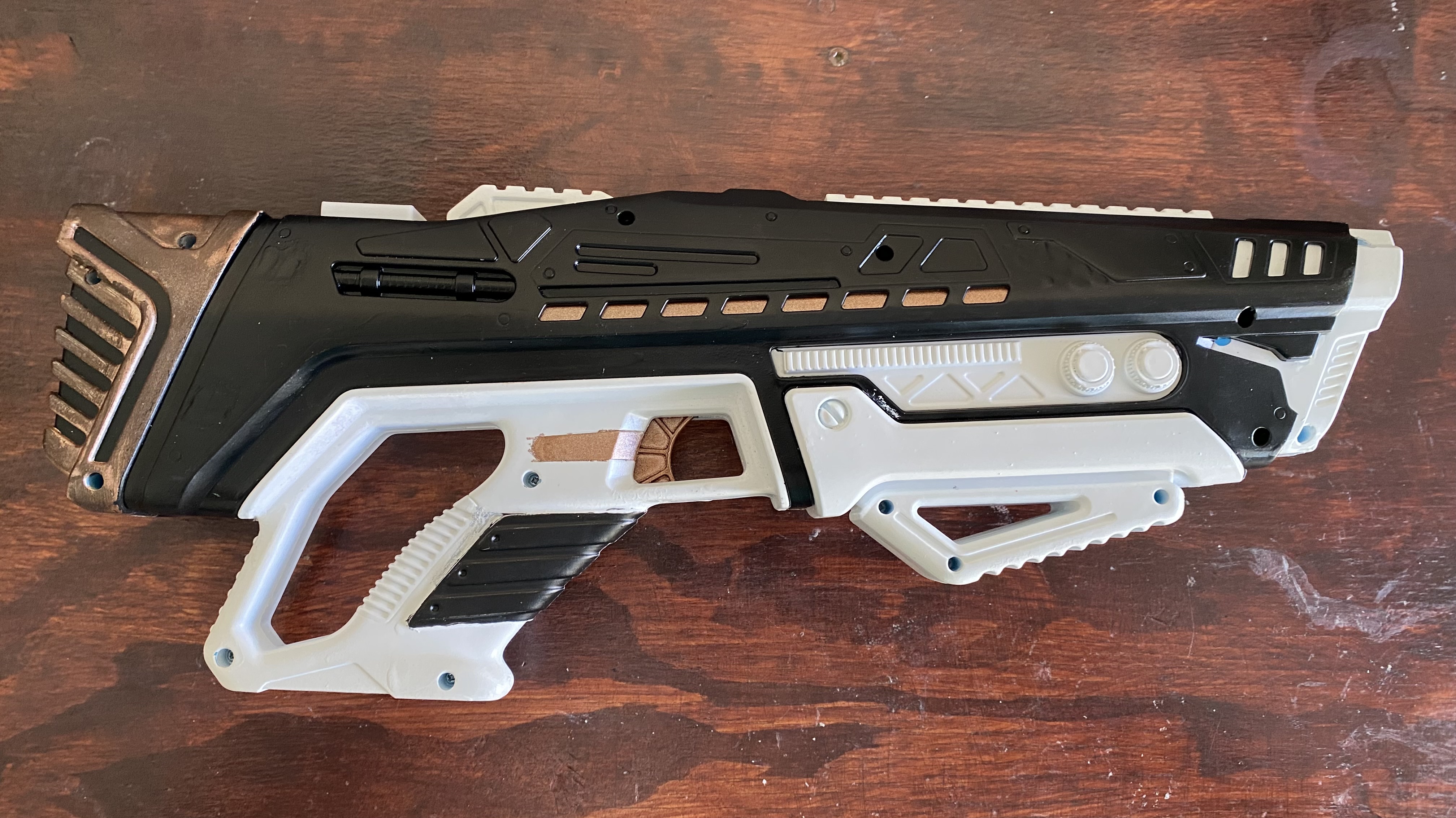 Image of my custom blaster prop