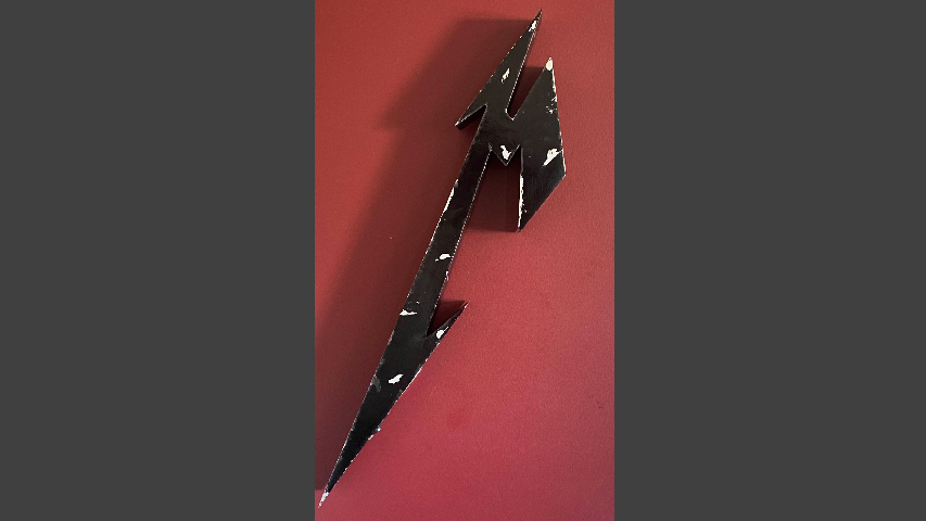 An image of my custom half wooden hilt lightsaber